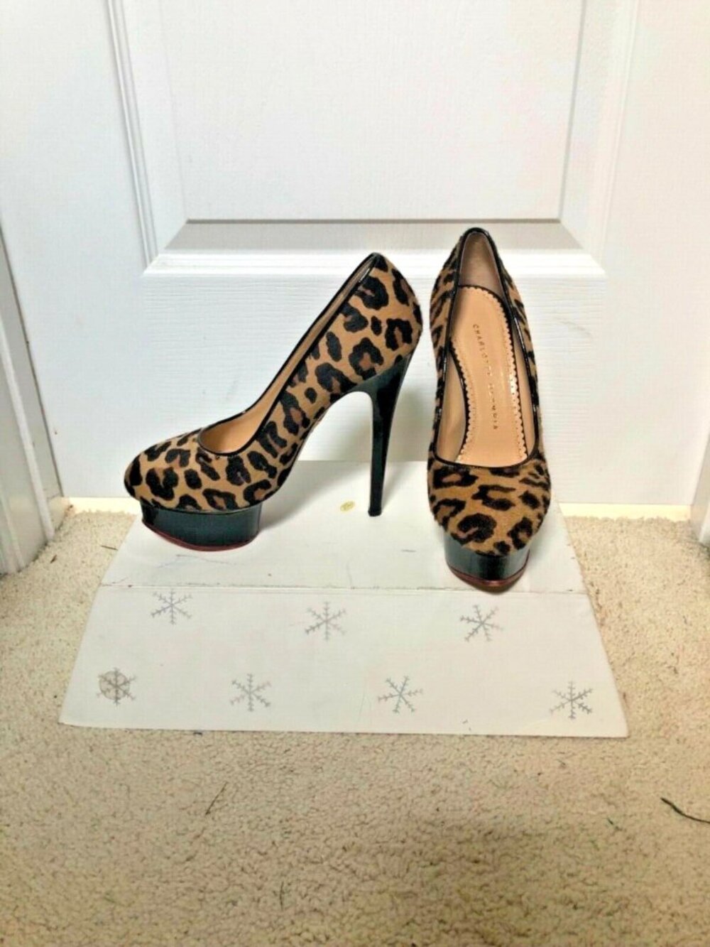 Charlotte Olympia Dolly Platform Pump - Picture 3 of 5